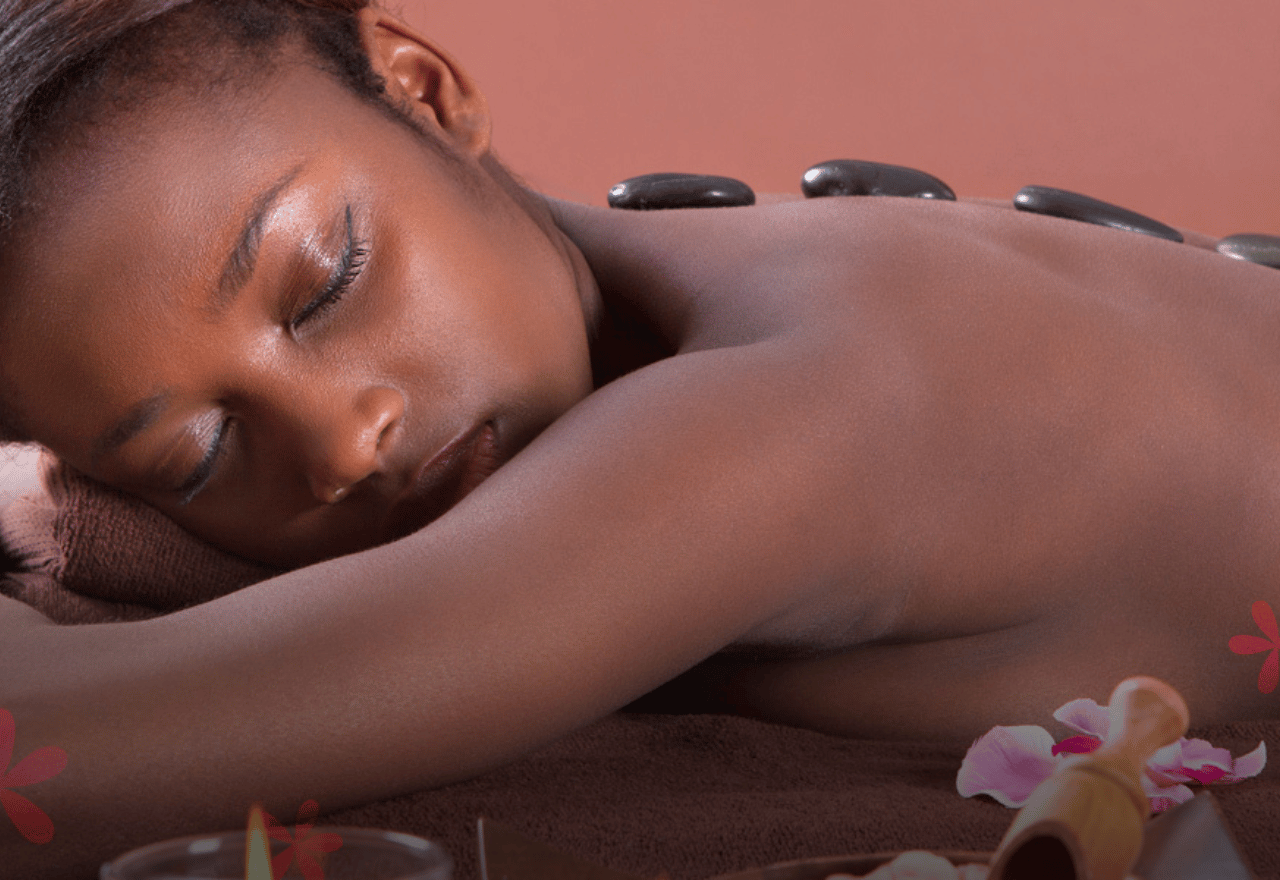 Massage aux pierres chaudes du volcan Karasoï Institut Beauté Bien-être Didier Fort-de-France Martinique